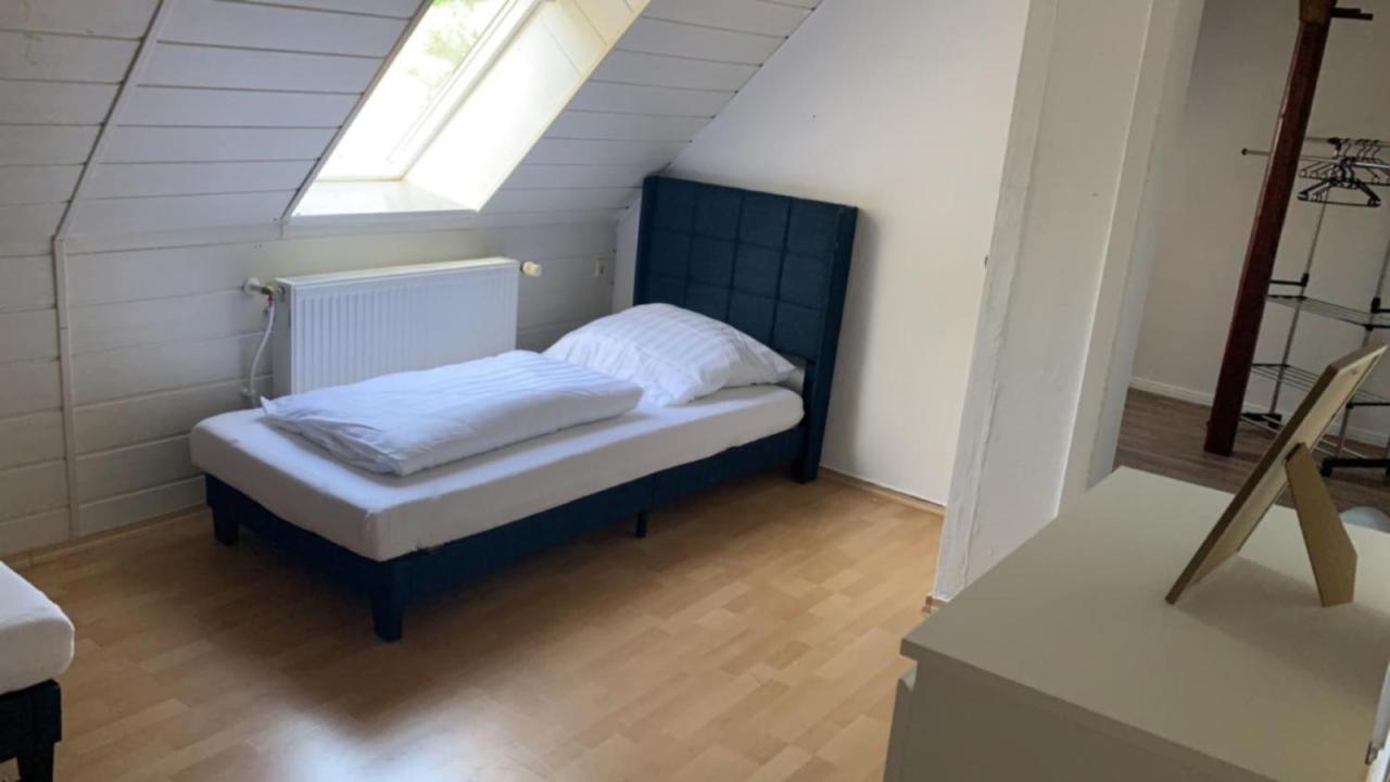 Zimmer In Wohnung Monteure Apartment Kuche Modern Enger エクステリア 写真