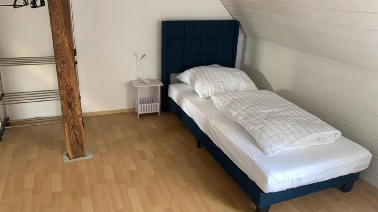 Zimmer In Wohnung Monteure Apartment Kuche Modern Enger エクステリア 写真