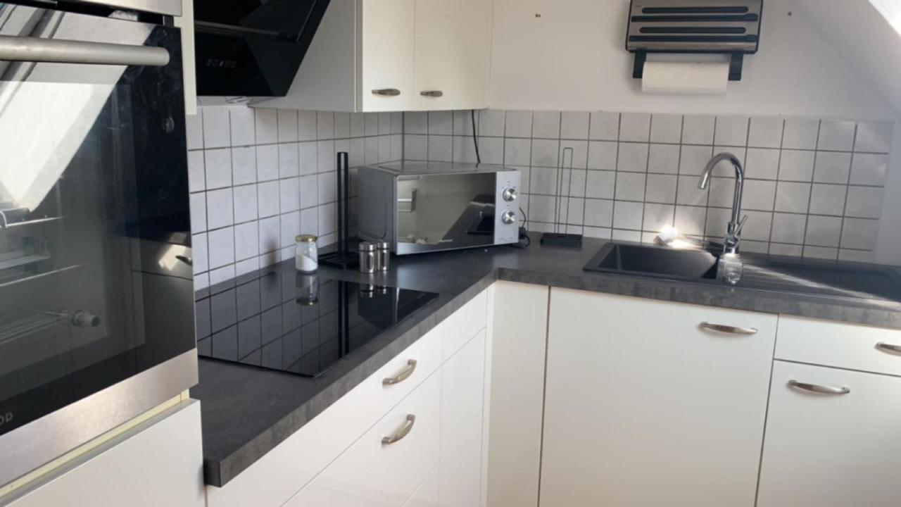 Zimmer In Wohnung Monteure Apartment Kuche Modern Enger エクステリア 写真
